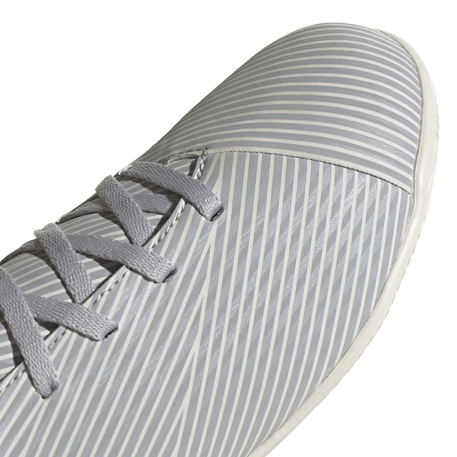 Buty piłkarskie adidas Nemeziz 19.4 IN JR szare EF8307 - obrazek 4