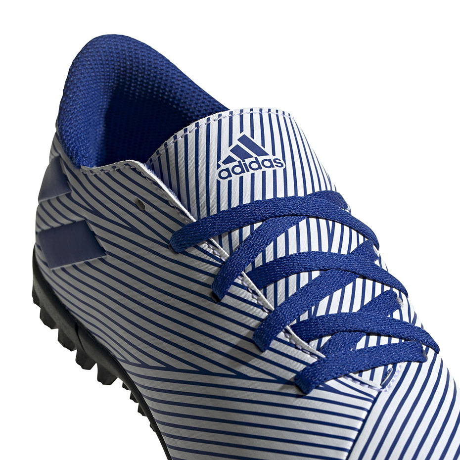 Buty piłkarskie adidas Nemeziz 19.4 TF JUNIOR biało-niebieskie FV3313 - obrazek 3