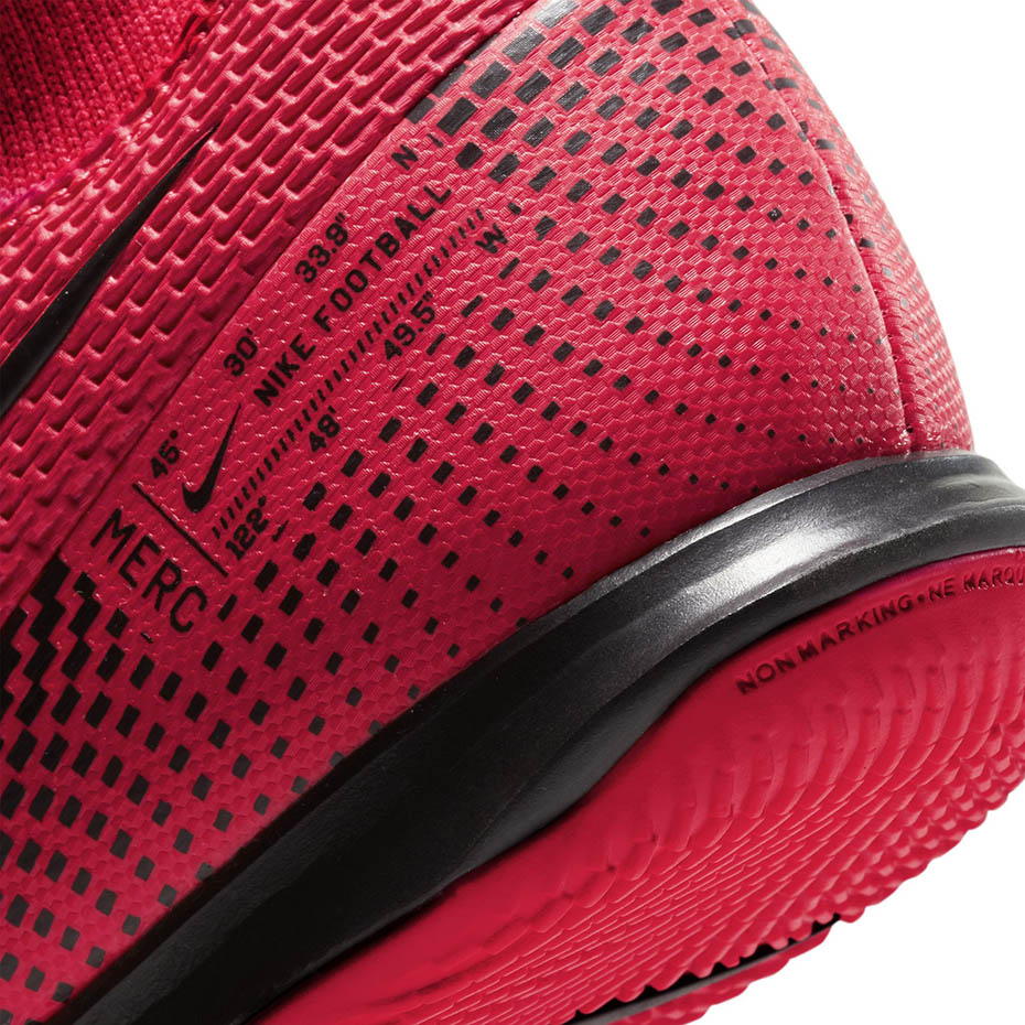 Buty piłkarskie Nike Mercurial Superfly 7 Academy IC AT7975 606 - obrazek 3