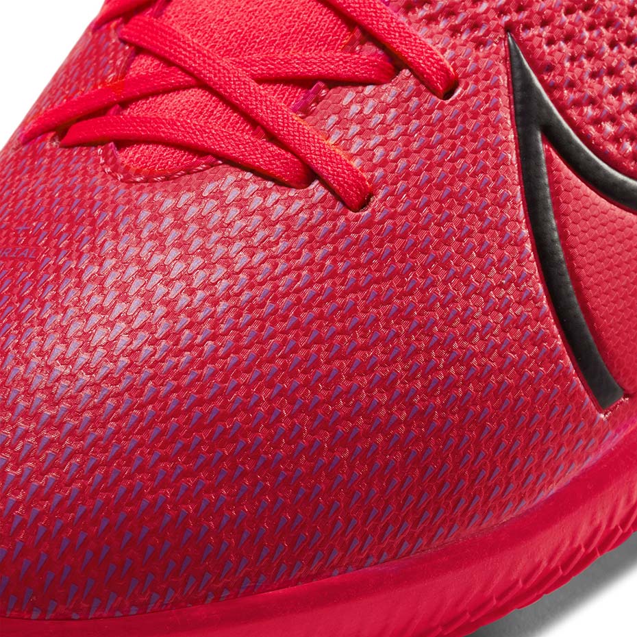 Buty piłkarskie Nike Mercurial Superfly 7 Academy IC AT7975 606 - obrazek 4