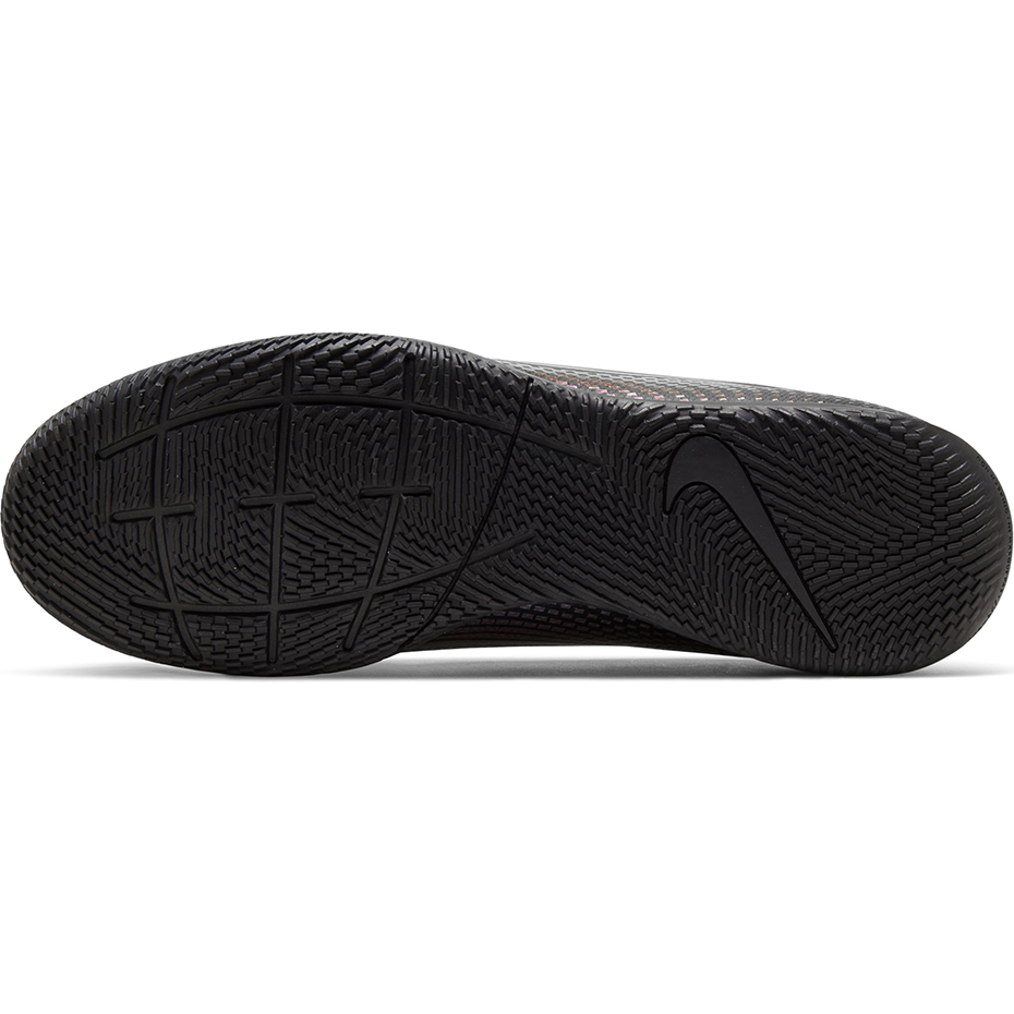 Buty piłkarskie Nike Mercurial Vapor 13 Club IC AT7997 010 - obrazek 7