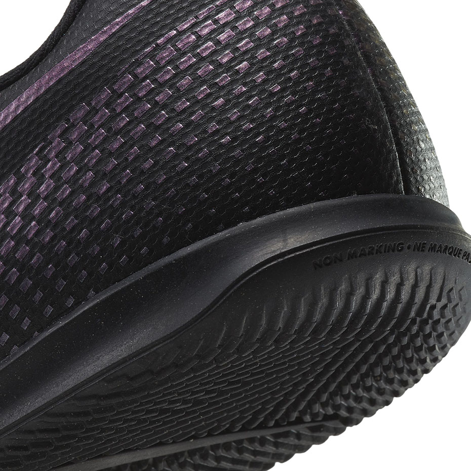Buty piłkarskie Nike Mercurial Vapor 13 Club IC JUNIOR AT8169 010 - obrazek 3