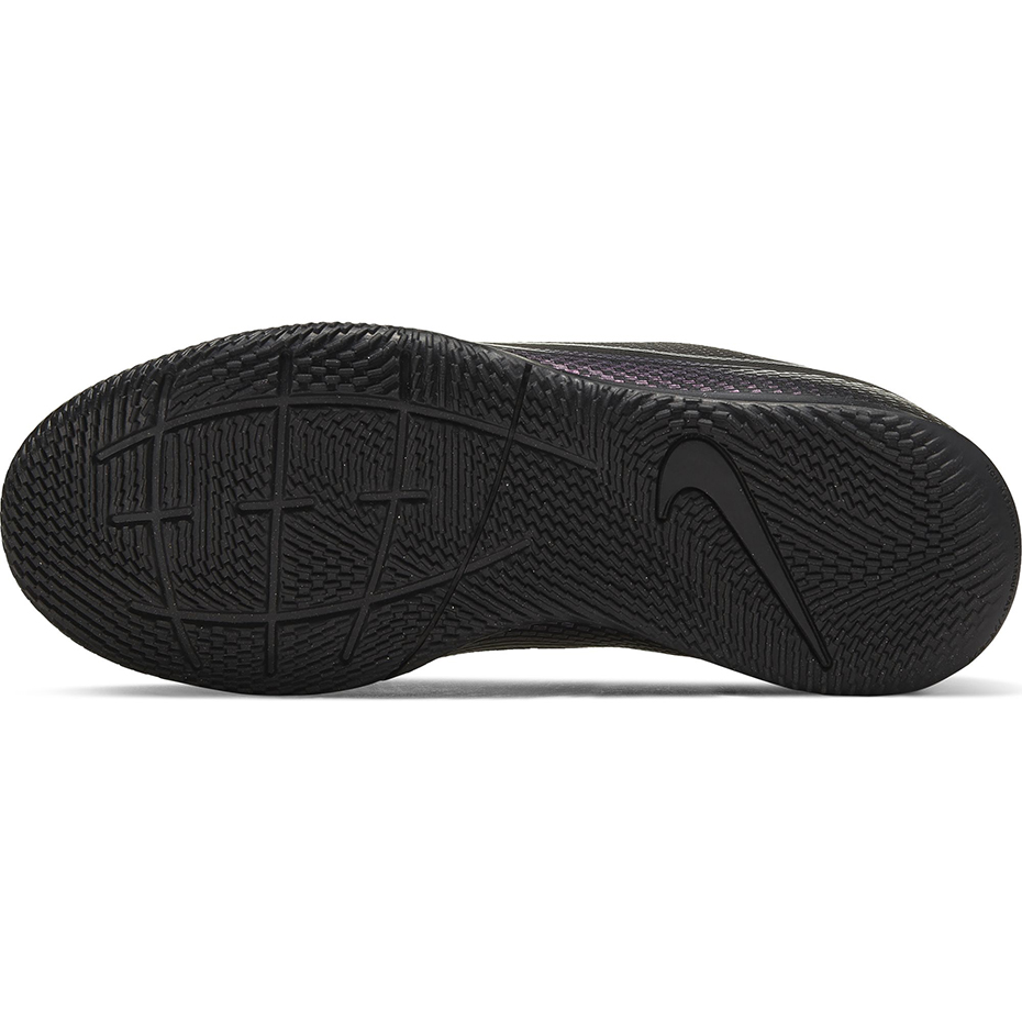 Buty piłkarskie Nike Mercurial Vapor 13 Club IC JUNIOR AT8169 010 - obrazek 7