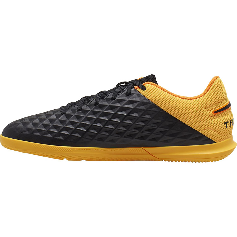 Buty piłkarskie Nike Tiempo Legend 8 Club IC AT6110 008 - obrazek 2