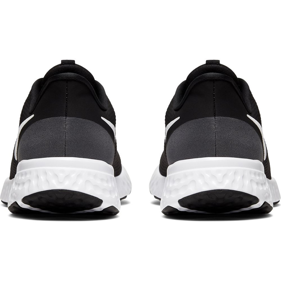 Buty męskie do biegania Nike Revolution 5 czarne BQ3204 002 - obrazek 4