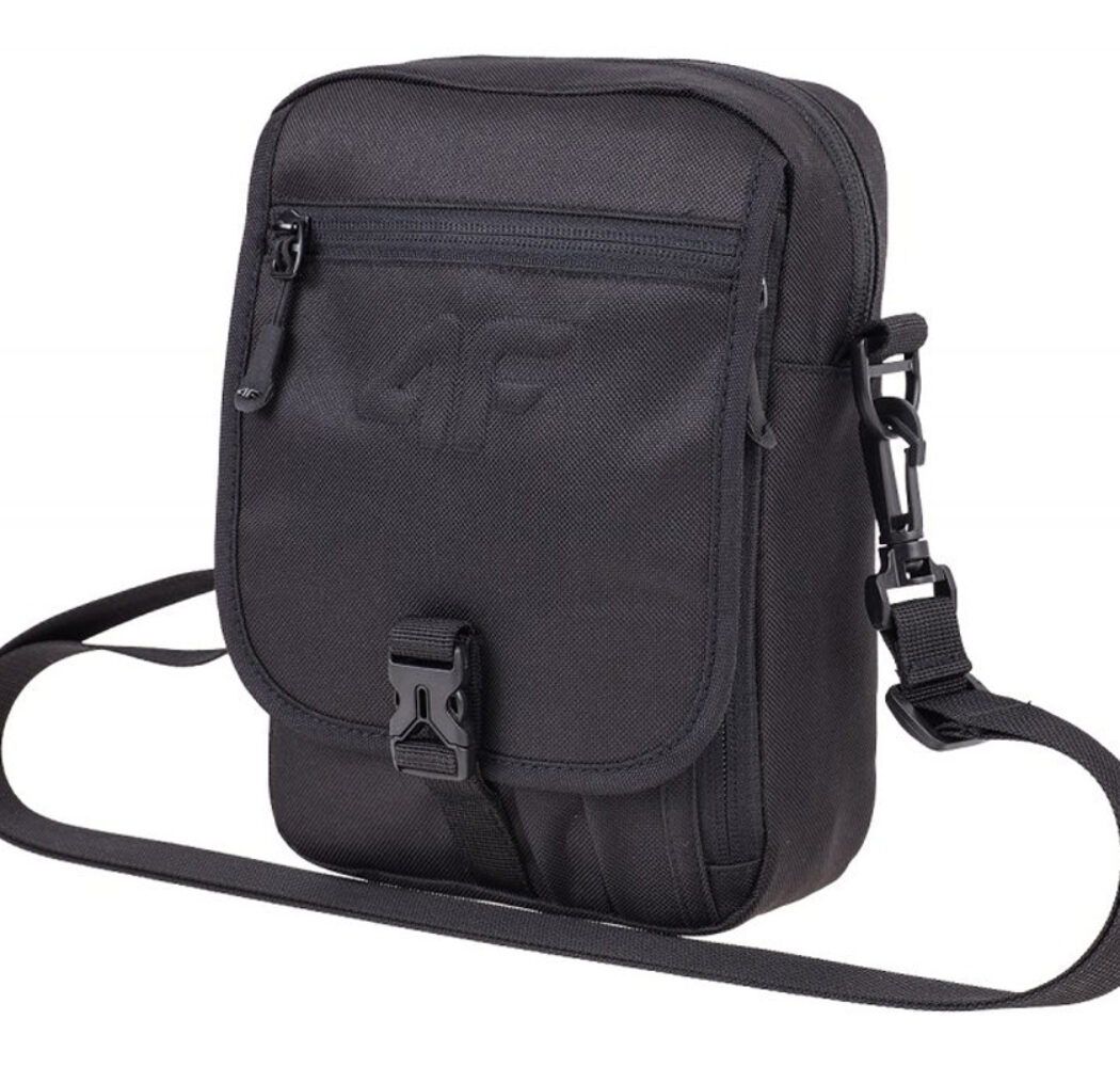 SASZETKA NA RAMIE 4F AKB008 czarna