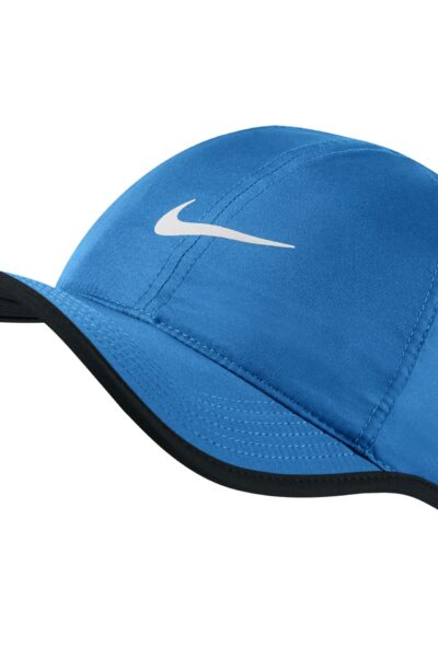 CZAPKA Z DASZKIEM NIKE FEATHERLIGHT CAP niebieska /679421 435