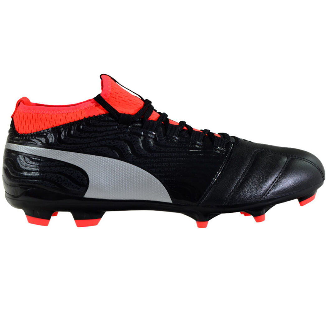Buty piłkarskie Puma One 18.3 FG 104538 01