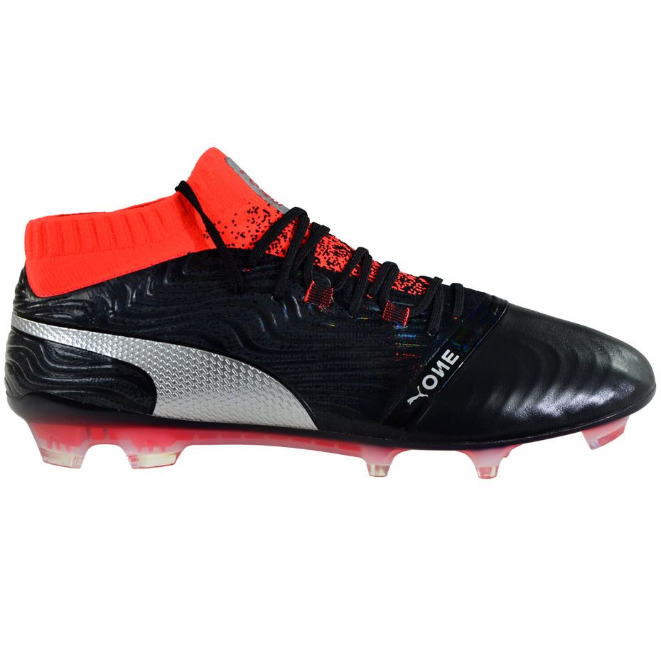 Buty piłkarskie Puma One 18.1 FG 104527 01