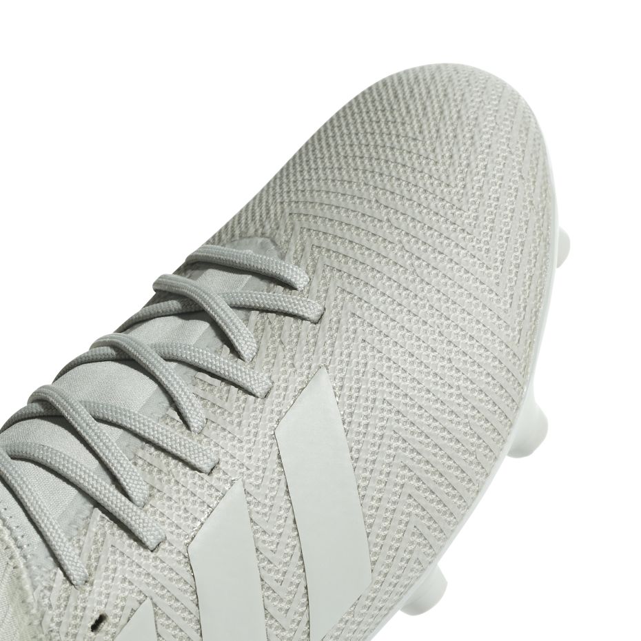 Buty piłkarskie adidas Nemeziz 18.3 FG DB2110 - obrazek 4