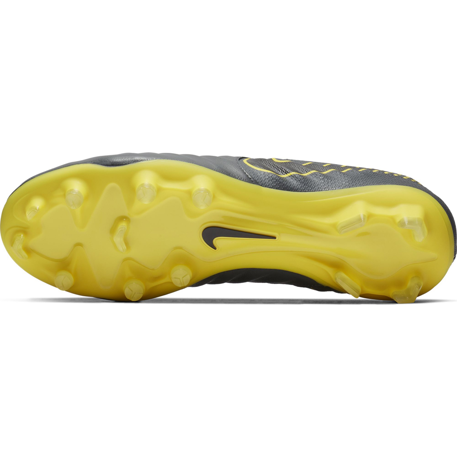 Buty piłkarskie Nike Tiempo Legend 7 Pro FG AH7241 070 - obrazek 4