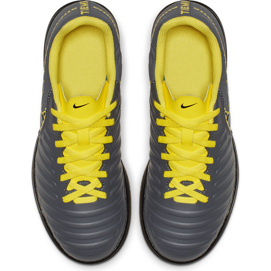 Buty piłkarskie Nike Tiempo Legend 7 Club IC JR AH7260 070 - obrazek 3