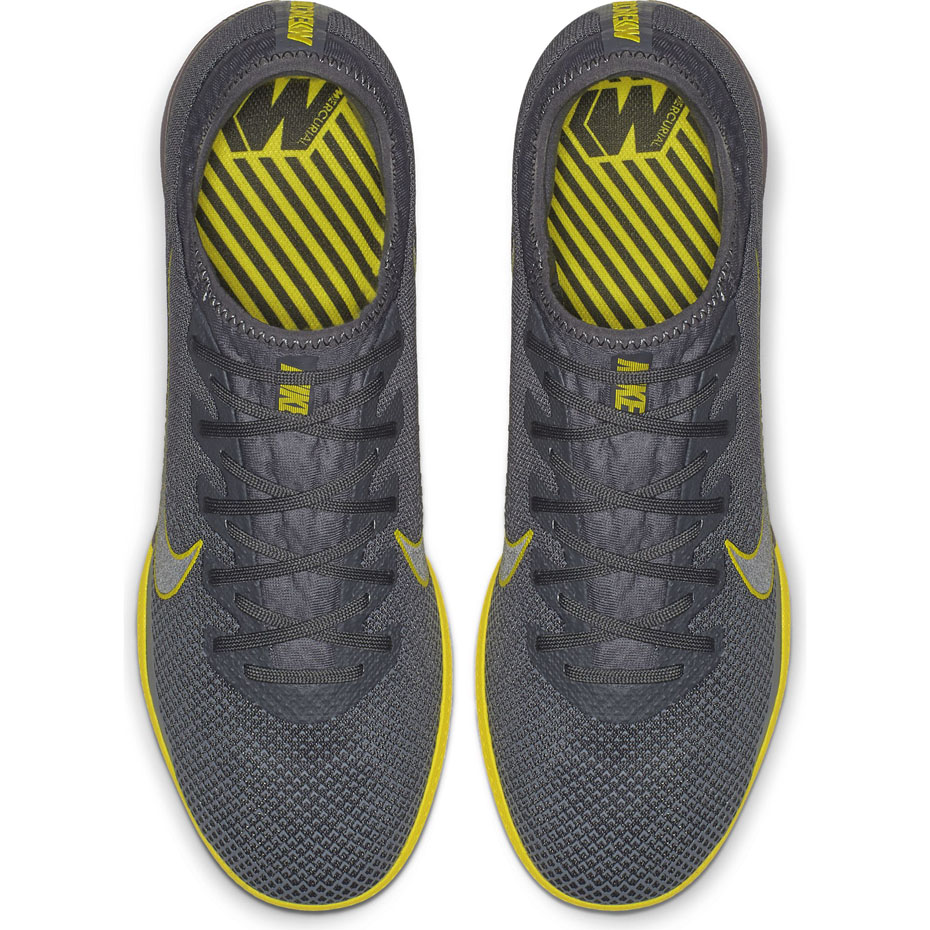 Buty piłkarskie Nike Mercurial Vapor 12 Pro IC AH7387 070 - obrazek 3