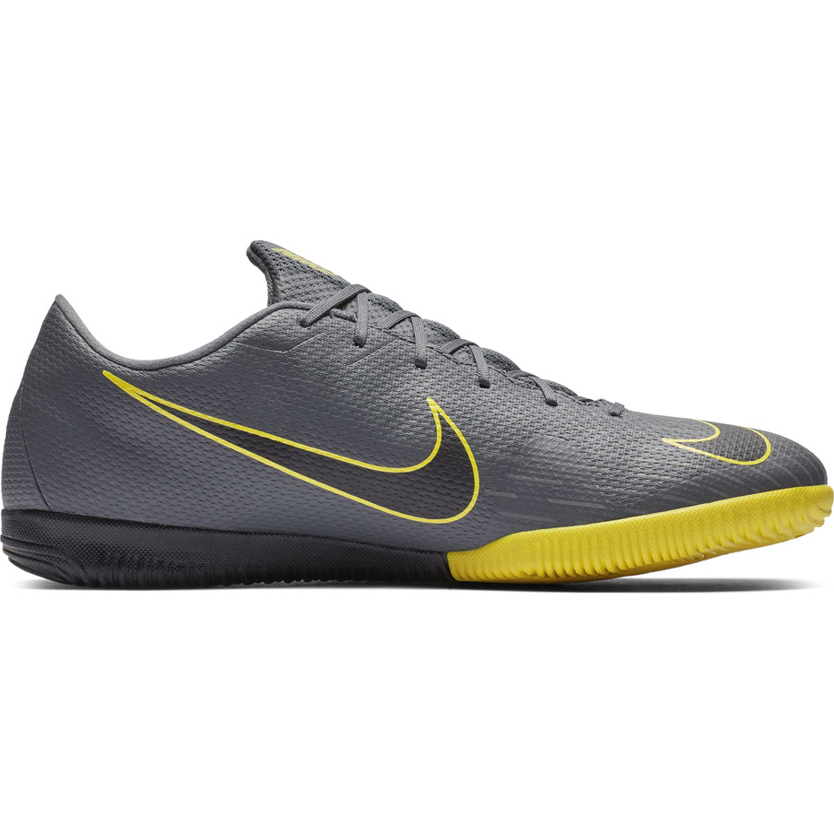 Buty piłkarskie Nike Mercurial Vapor X 12 Academy IC AH7383 070