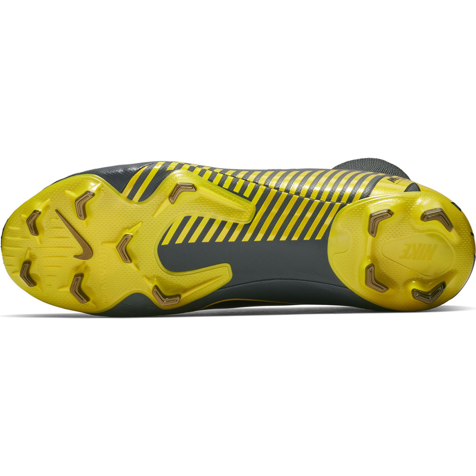 Buty piłkarskie Nike Mercurial Superfly 6 Pro FG AH7368 070 - obrazek 4