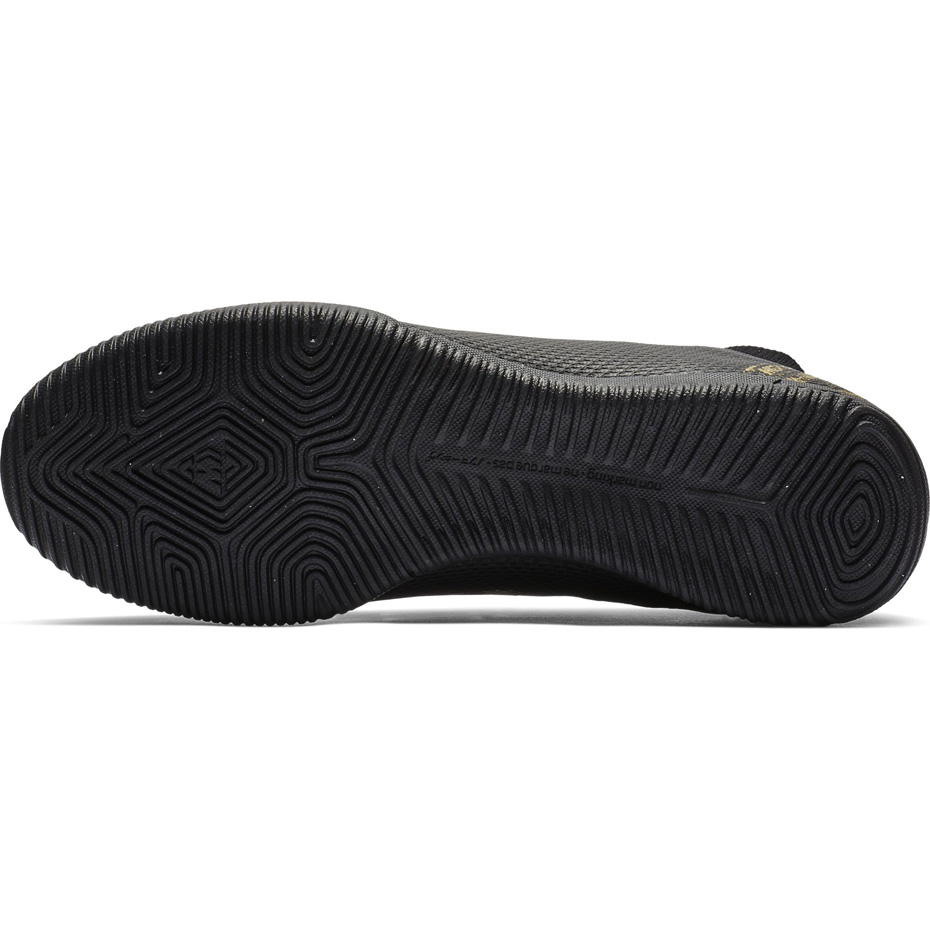 Buty piłkarskie Nike Mercurial Superfly 6 Academy IC AH7369 077 - obrazek 6