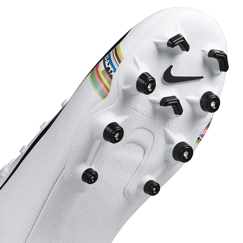 Buty piłkarskie Nike Mercurial Superfly 6 Academy MG JR AJ3111 109 - obrazek 6