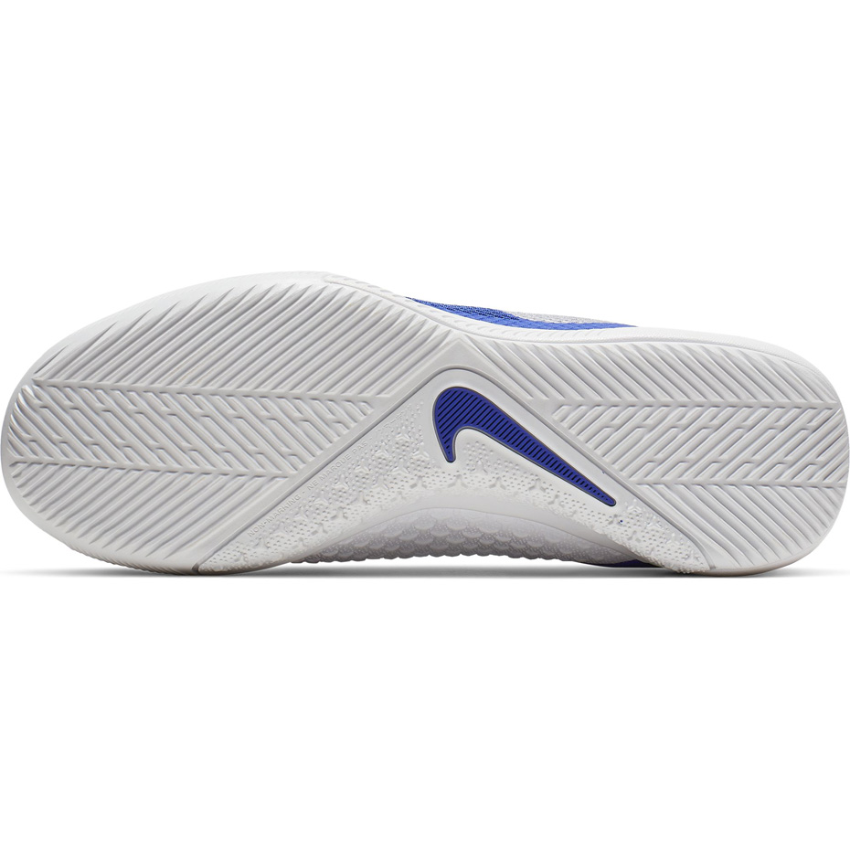 Buty piłkarskie Nike Phantom VSN Academy IC JR AR4345 410 - obrazek 4