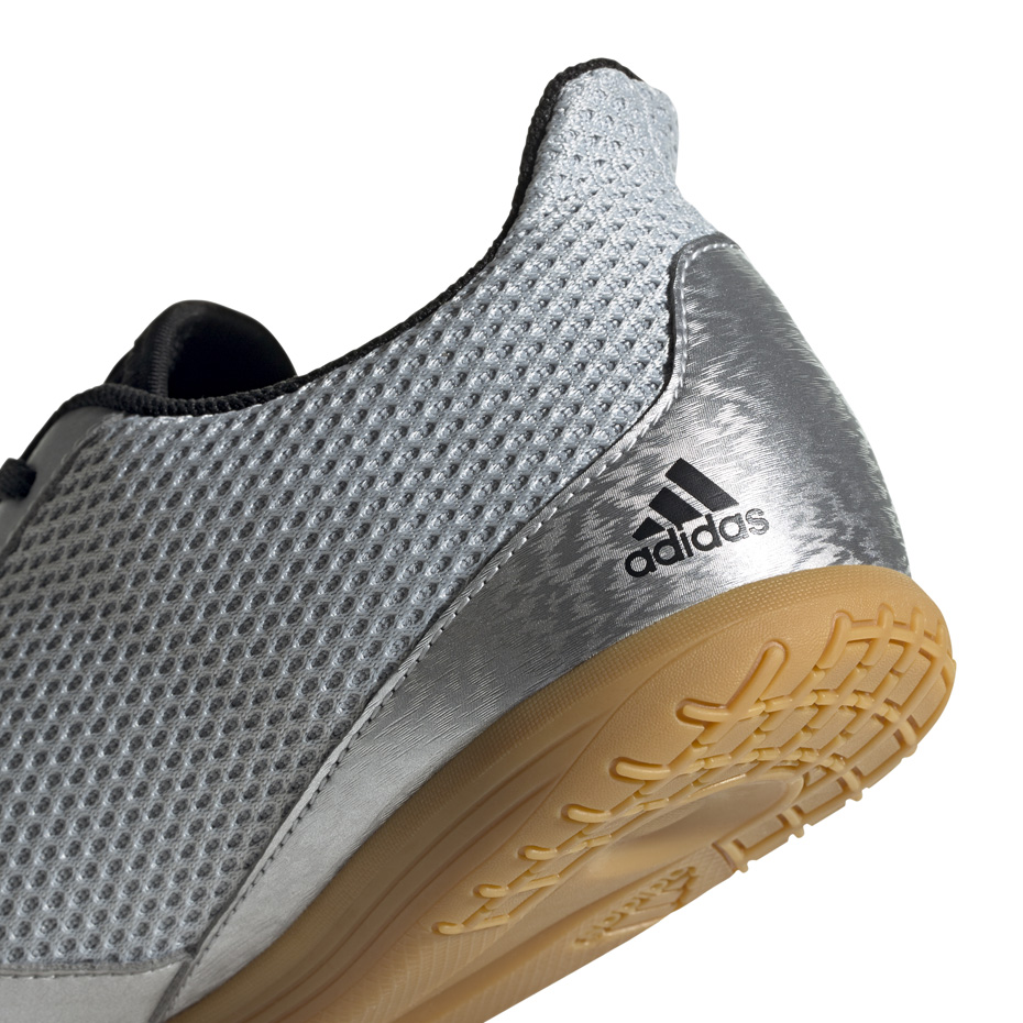Buty piłkarskie adidas Predator 19.4 IN Sala srebrne F35630 - obrazek 5