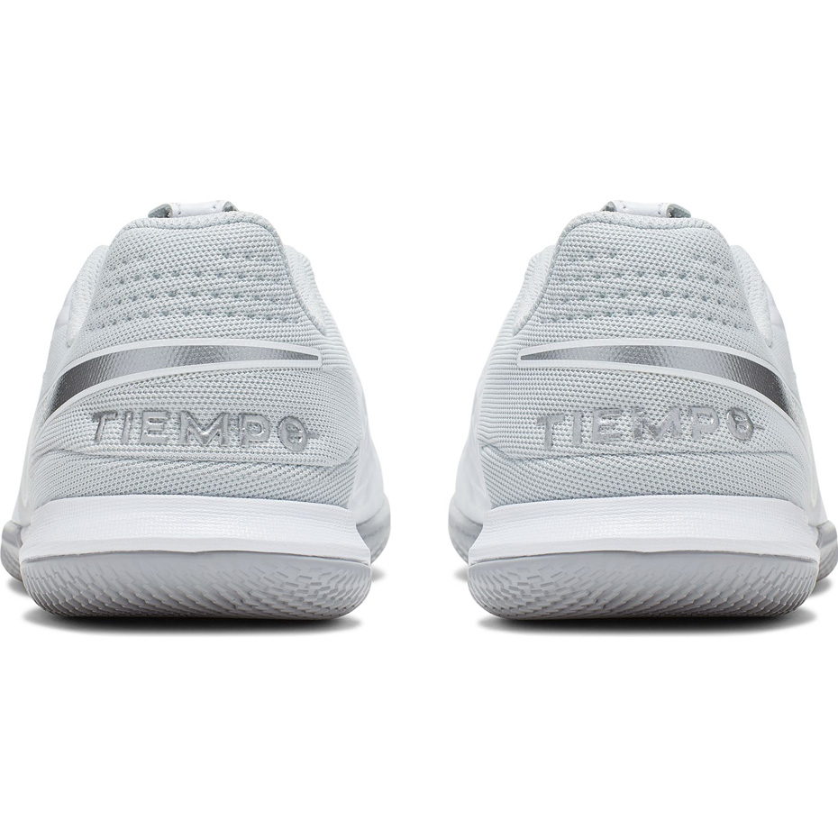 Buty piłkarskie Nike Tiempo Legend 8 Academy IC JUNIOR AT5735 100 - obrazek 5