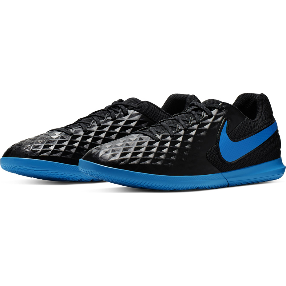 Buty piłkarskie Nike Tiempo Legend 8 Club IC AT6110 004 - obrazek 4