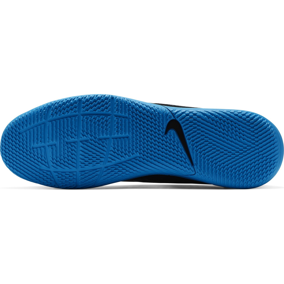 Buty piłkarskie Nike Tiempo Legend 8 Club IC AT6110 004 - obrazek 6