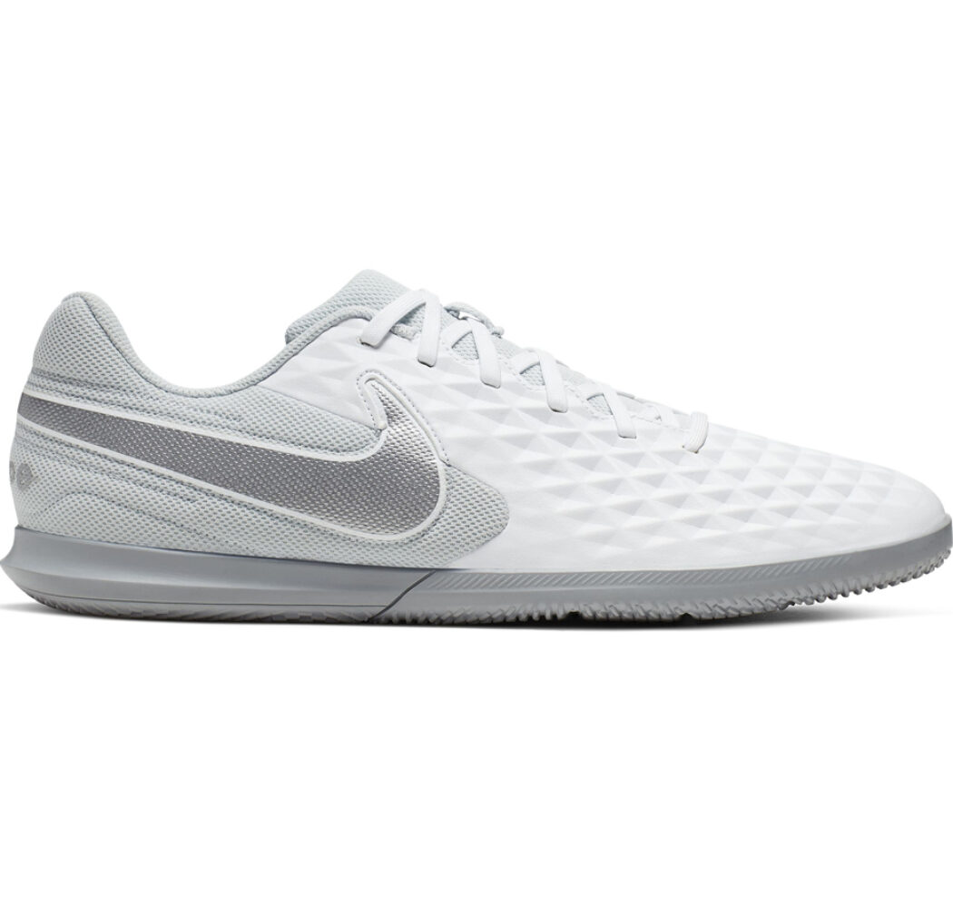 Buty piłkarskie Nike Tiempo Legend 8 Club IC AT6110 100
