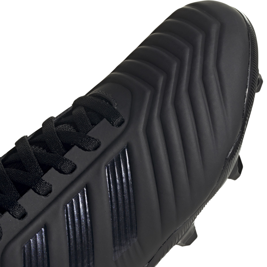Buty piłkarskie adidas Predator 19.3 FG JUNIOR czarne G25794 - obrazek 4