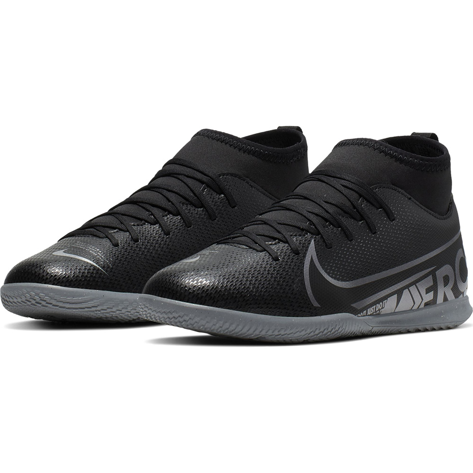 Buty piłkarskie Nike Mercurial Superfly 7 Club IC JUNIOR AT8153 001 - obrazek 4