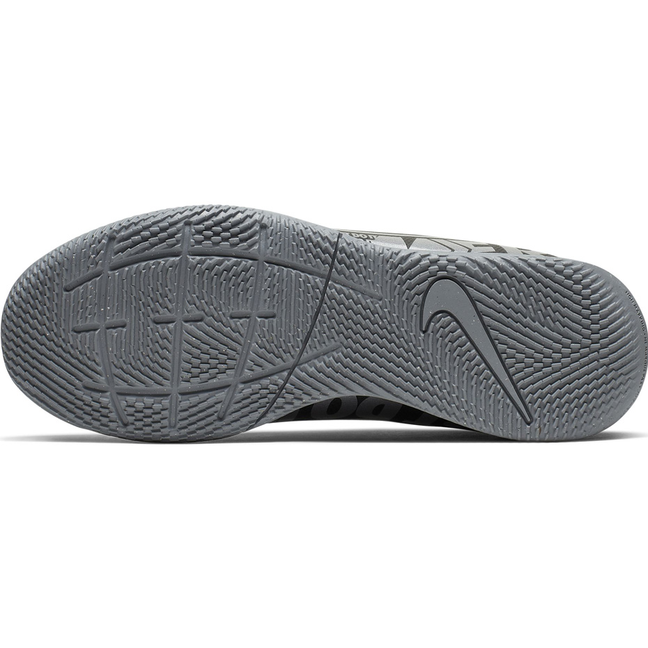 Buty piłkarskie Nike Mercurial Superfly 7 Club IC JUNIOR AT8153 001 - obrazek 6