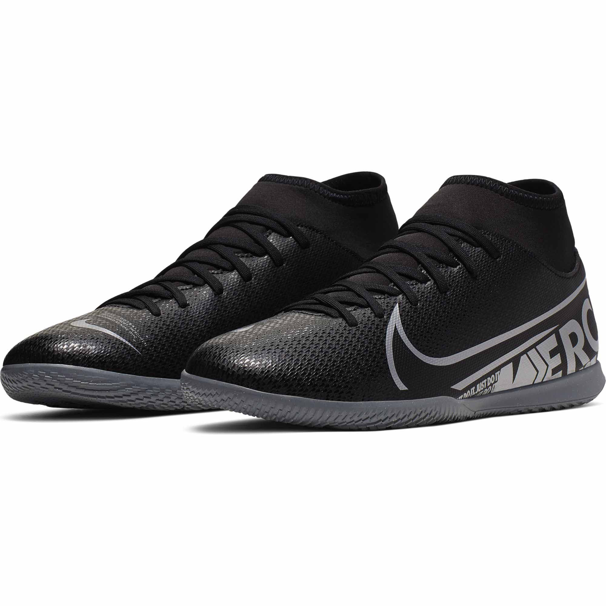 Buty piłkarskie Nike Mercurial Superfly 7 Club IC AT7979 001 - obrazek 3