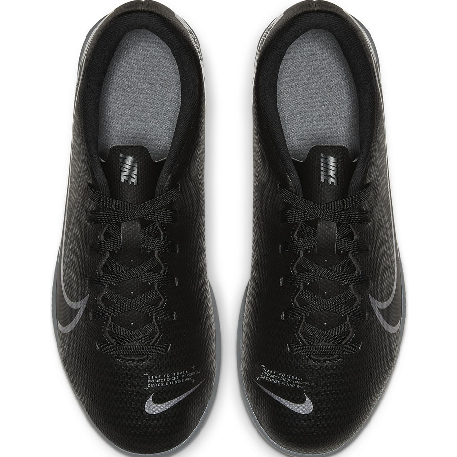 Buty piłkarskie Nike Mercurial Vapor 13 Club IC JUNIOR AT8169 001 - obrazek 2