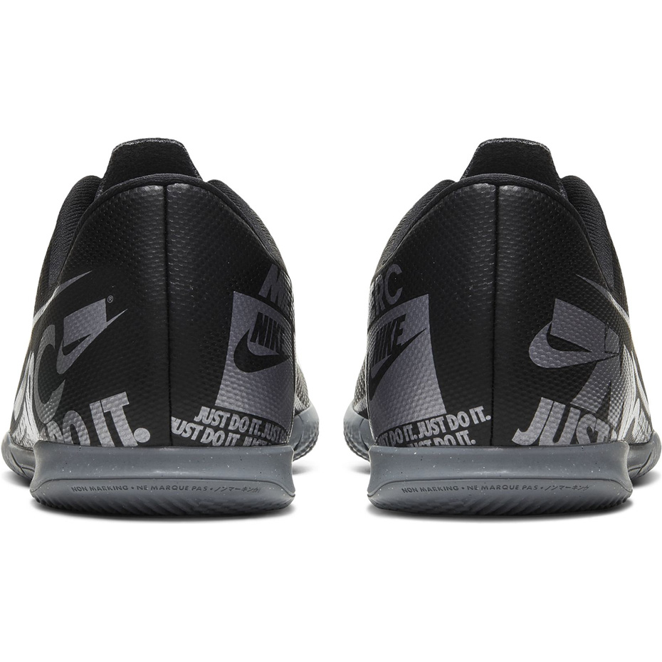 Buty piłkarskie Nike Mercurial Vapor 13 Club IC JUNIOR AT8169 001 - obrazek 4